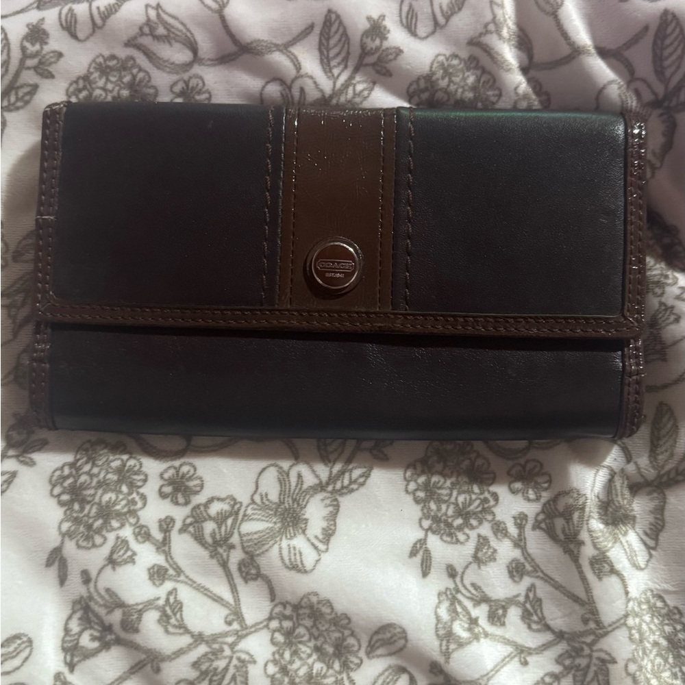 Project!! Coach Dark Brown Leather trifold wallet